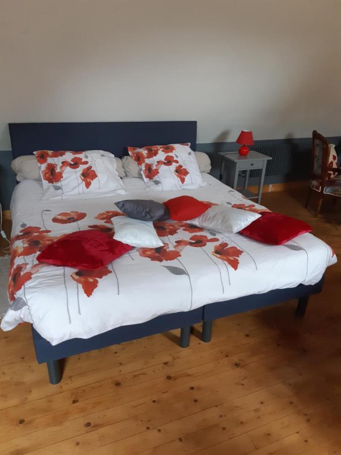 Bed and Breakfast Les Coquelicots à Saint-Urbain  Extérieur photo